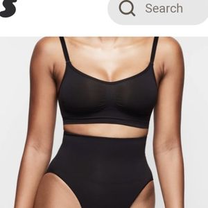 SKIMS seamless sculpt bralette